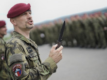 The Chrudim Paratroopers Took over the First Charon Attack Knives