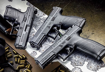 The new model of the Czech CZ P-10 S pistol or the size matters