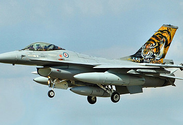 Unclear future of the F-16 in Ukraine. When will the fighters actually be deployed?