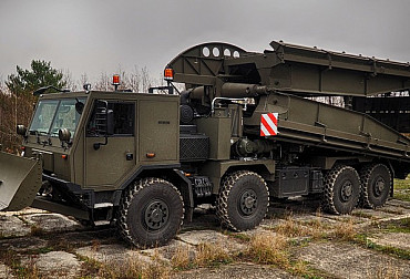 Contemporary bridge and pontoon systems – modernization options for the Czech military engineering vehicles and equipment