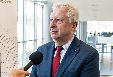 Defence Minister Jaromír Zůna: Without close cooperation with industry and a change in approach to procurement, we cannot keep pace with technological developments