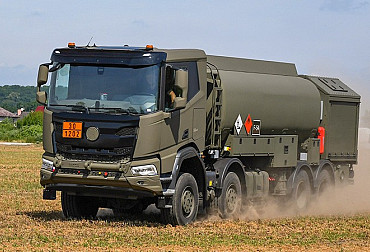 First Third-Generation Military Tatra Phoenix 8×8 Fuel Tanker for the Czech Army