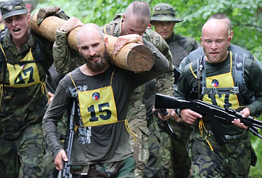 11 contestants including one woman succeeded in the selection procedure of the 4th Airborne Company of the Active Reserves