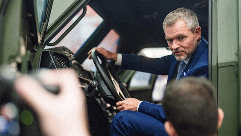 The President of the Slovak Republic Highlights the Importance and Strength of the Slovak Defense Industry in Romania