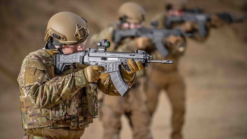 www.czdefence.com