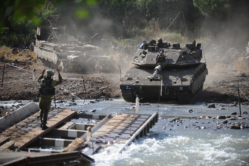 Flickr_-_Israel_Defense_Forces_-_Crossing_the_Jordan_(1)