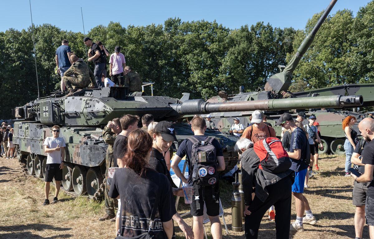 Foto: Návštěvníci měli možnost si například prohlédnout vojenskou techniku německé armády | Michal Pivoňka / CZ DEFENCE